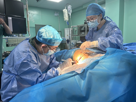 ​信阳市中心医院完成信阳市首例SICD植入术