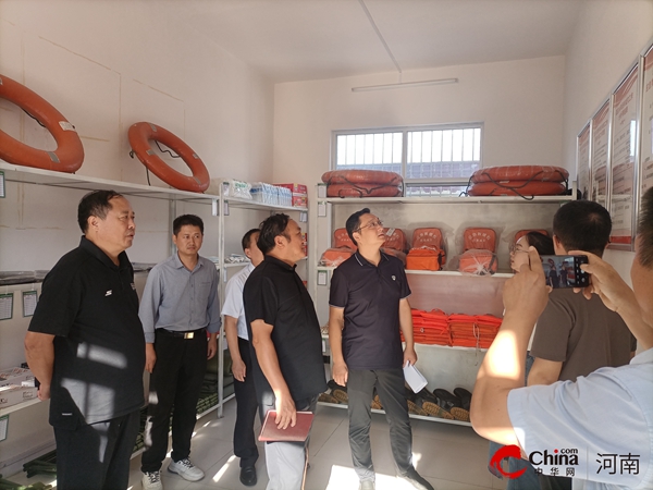 ​河南省减灾厅到西平县验收减灾示范社区创建工作