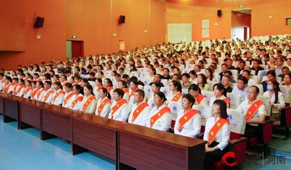 ​西平县举行庆祝第39个教师节暨颁奖典礼